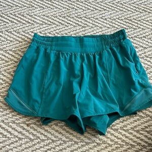 Lululemon shorts size: 6 length:4 inches dark green